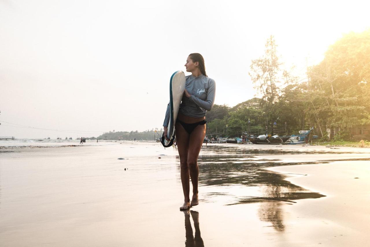 Layback Boutique Surf & Yoga Camp Sri Lanka Hostel Weligama Luaran gambar